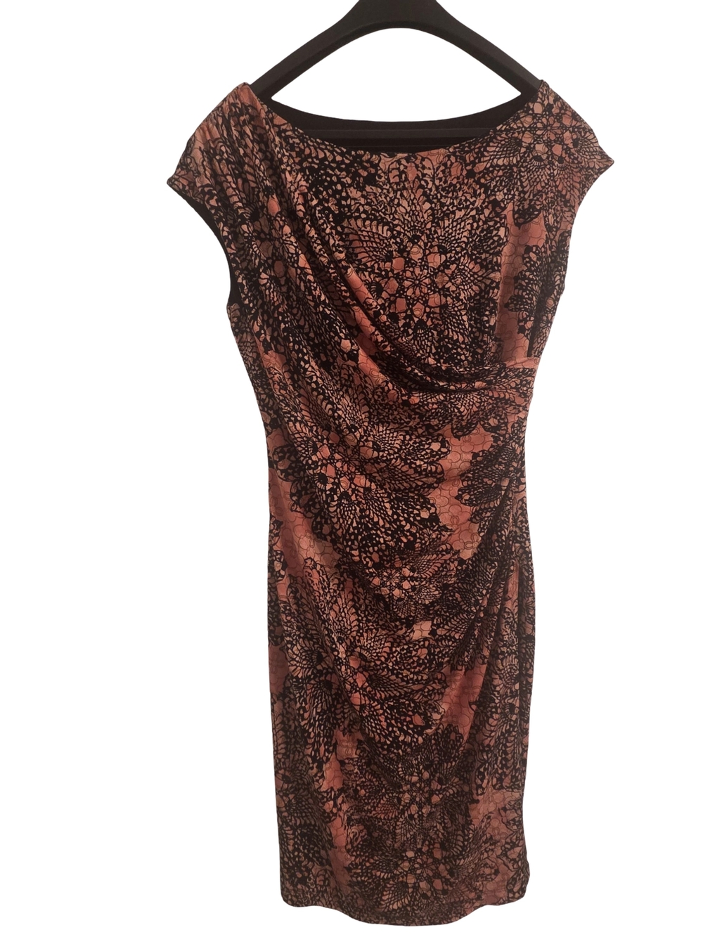Laura Petites Midi Sheath Dress in Dusty Pink with Black Lace-Effect Print